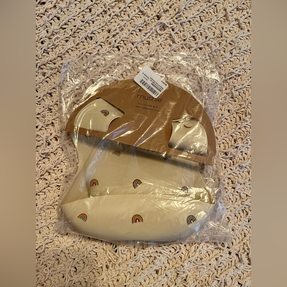 NWT Mushie Bib